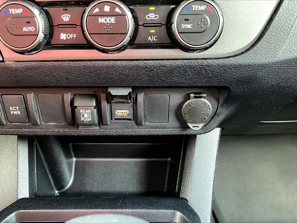 Used 2020 Toyota Tacoma 4x4 Double Cab image 19