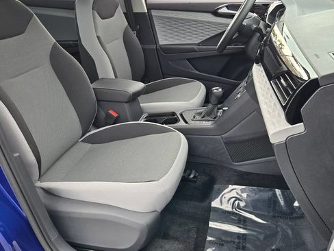 Certified 2023 Volkswagen Taos S FWD image 15