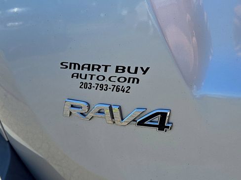 Used 2014 Toyota RAV4 Limited w/ Technology Package AWD/4WD image 30