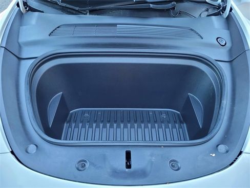 Used 2020 Tesla Model Y Performance image 34