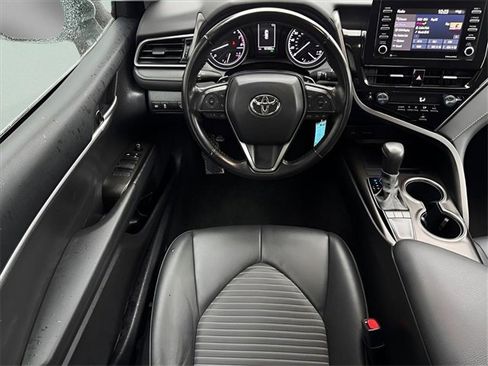 Used 2023 Toyota Camry SE image 9