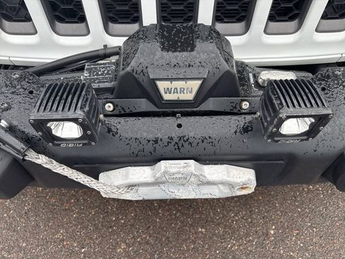 Used 2023 Jeep Gladiator Rubicon w/ Cold Weather Group AWD/4WD image 11