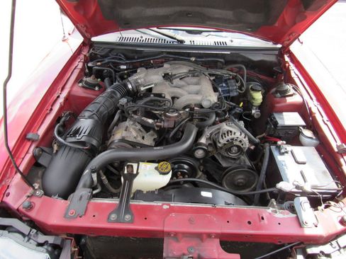 Used 2002 Ford Mustang Premium RWD image 30