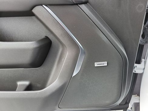 Used 2023 Chevrolet Suburban Z71 image 23