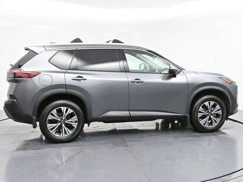 Used 2021 Nissan Rogue SV w/ Premium Package FWD image 8