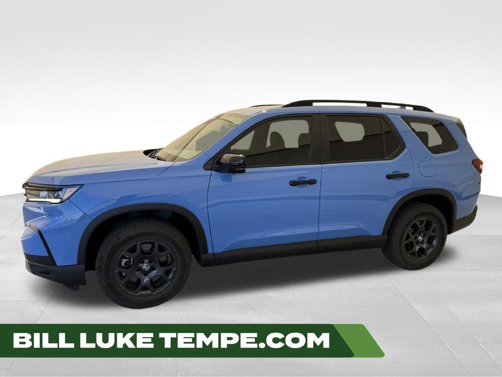 Used 2025 Honda Pilot TrailSport image 1