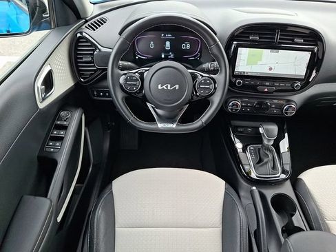Used 2023 Kia Soul GT-Line FWD image 11