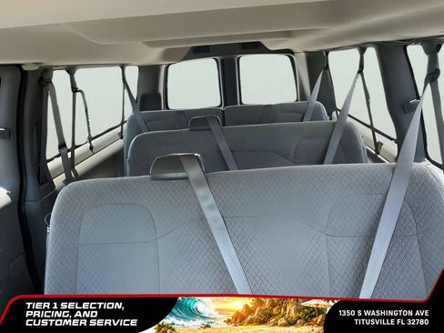 Used 2025 Chevrolet Express 3500 LT w/ LT Preferred Equipment Group RWD image 33