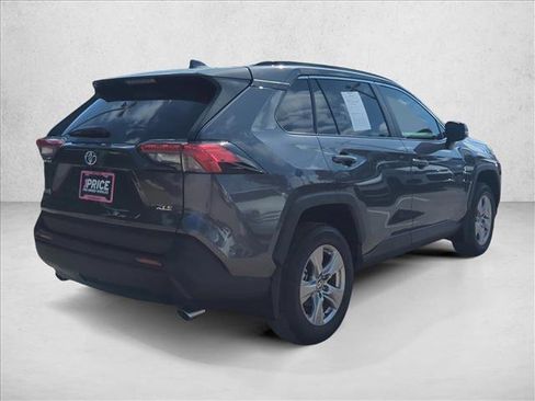 Used 2025 Toyota RAV4 XLE w/ Convenience Package FWD image 5