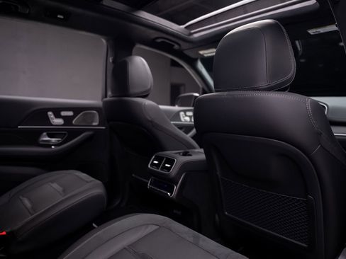 Used 2024 Mercedes-Benz GLS 63 AMG 4MATIC image 79