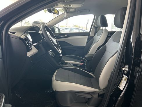 New 2026 Volkswagen Taos S image 10