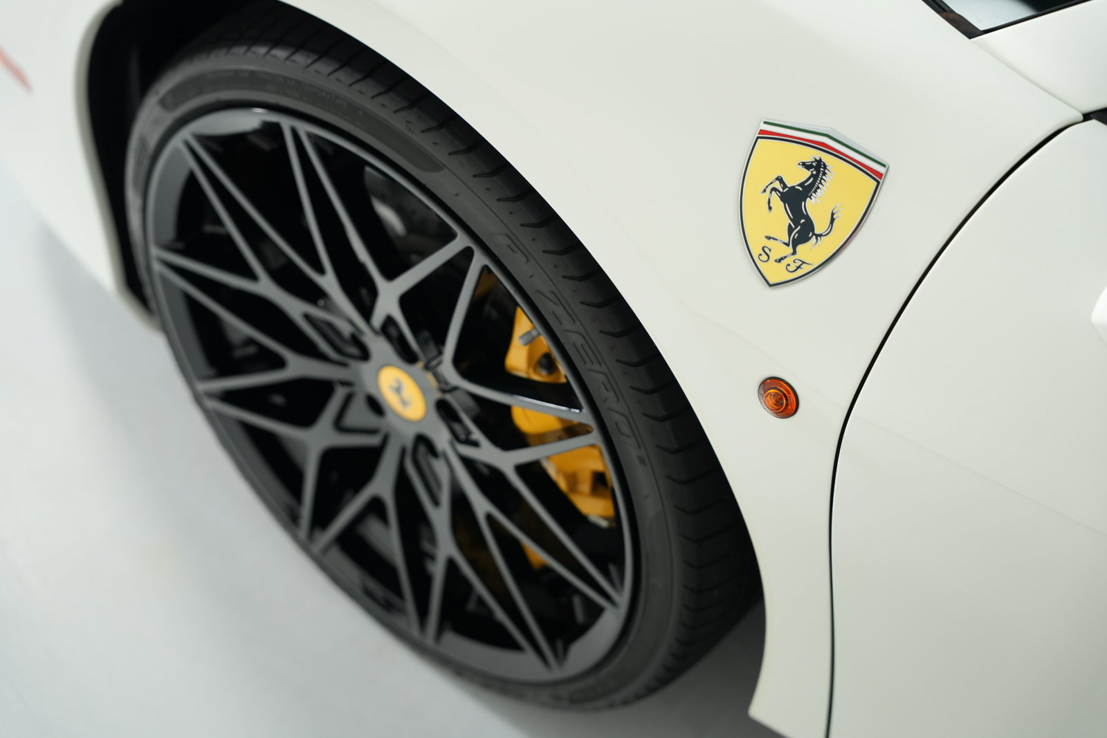 Used 2019 Ferrari 488 Spider RWD image 49
