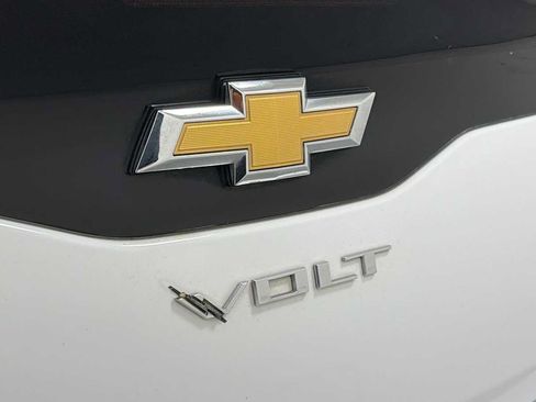 Used 2018 Chevrolet Volt LT w/ Comfort Package FWD image 28