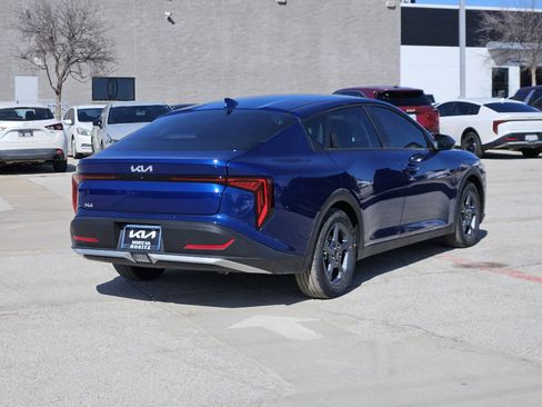 New 2026 Kia K4 LXS image 3