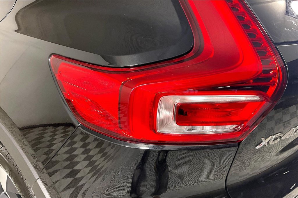 Used 2025 Volvo XC40 B5 Core w/ Protection Package Premier AWD/4WD image 28
