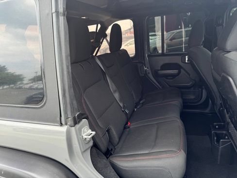 Used 2021 Jeep Wrangler Unlimited Rubicon w/ Xtreme Recon 35" Tire Package AWD/4WD image 20