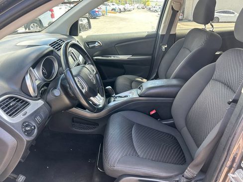 Used 2018 Dodge Journey SXT w/ Connectivity Group FWD image 26