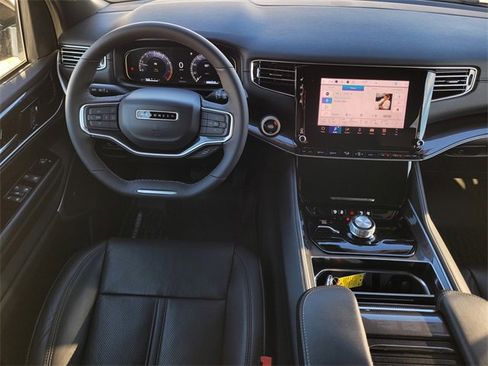 Used 2024 Jeep Wagoneer L 4WD w/ Premium Group I image 10