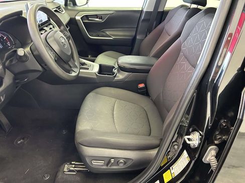 Used 2024 Toyota RAV4 XLE FWD image 15