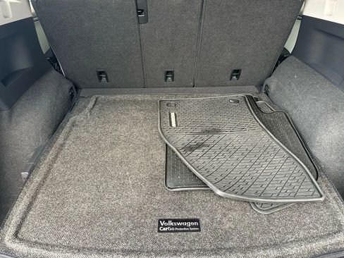 Used 2018 Volkswagen Tiguan S image 21