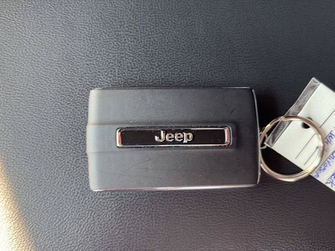 Used 2026 Jeep Grand Cherokee L Limited AWD/4WD image 44