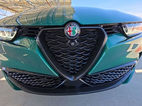 Used 2024 Alfa Romeo Tonale Veloce AWD/4WD image 32