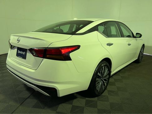 Certified 2025 Nissan Altima 2.5 SV image 7