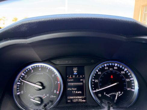 Used 2015 Toyota Highlander XLE image 10