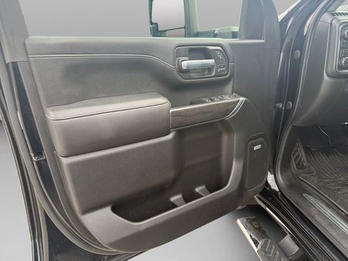 Used 2020 Chevrolet Silverado 3500 LTZ w/ LTZ Plus Package image 11