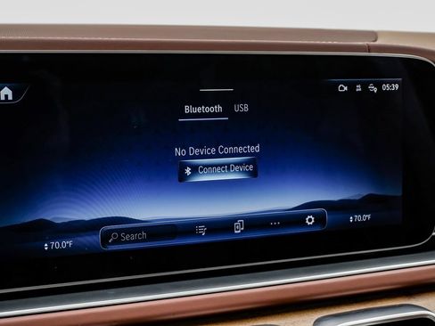 Used 2024 Mercedes-Benz Maybach GLS 600 4MATIC image 27