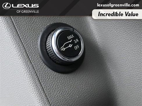 Used 2017 Cadillac XT5 Luxury w/ Driver Awareness Package image 16