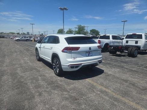 Used 2020 Volkswagen Atlas Cross Sport SEL R-Line AWD/4WD image 11