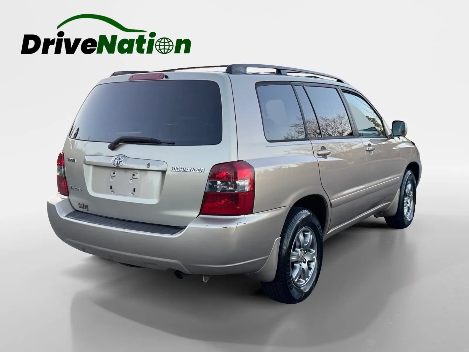 Used 2005 Toyota Highlander 4WD V6 w/ 3rd Row image 5