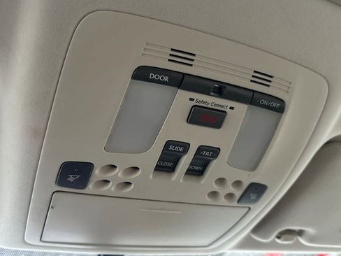 Used 2013 Lexus IS 250 w/ Premium Pkg Value Edition image 31