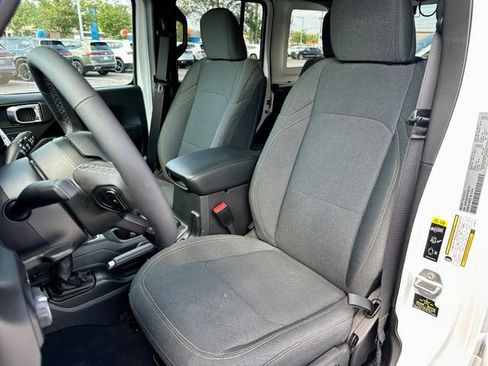 Used 2026 Jeep Wrangler Unlimited Sport AWD/4WD image 13