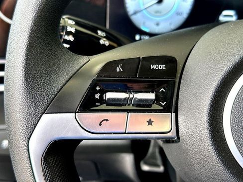 Used 2024 Hyundai Elantra SEL image 18