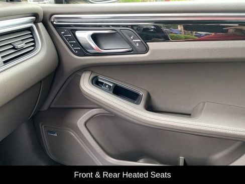Used 2018 Porsche Macan AWD/4WD image 16