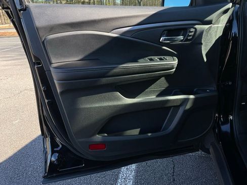 Certified 2023 Honda Ridgeline RTL image 21