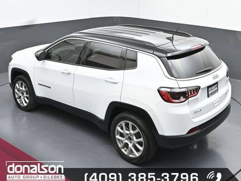 Used 2025 Jeep Compass Limited AWD/4WD image 18