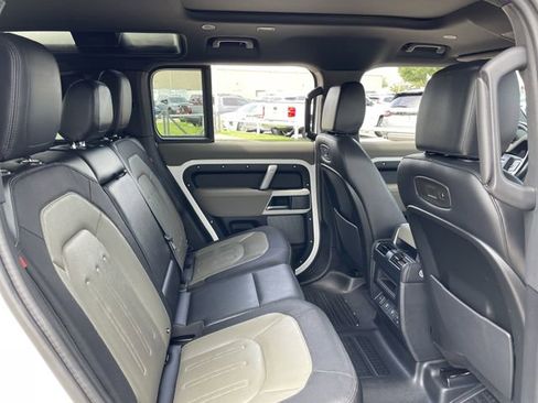Used 2022 Land Rover Defender 110 X-Dynamic SE AWD/4WD image 29