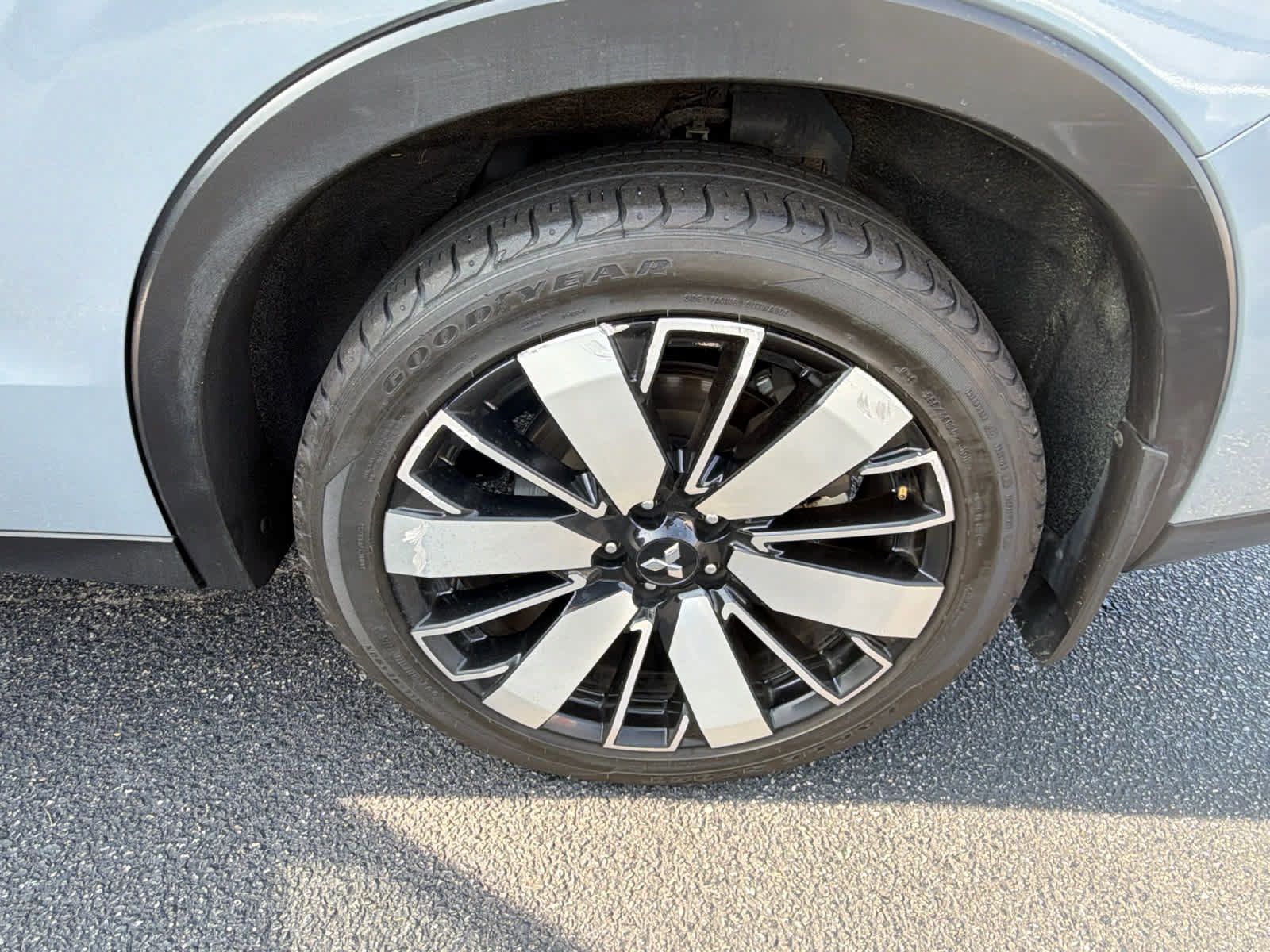 Used 2025 Mitsubishi Outlander SE FWD image 29