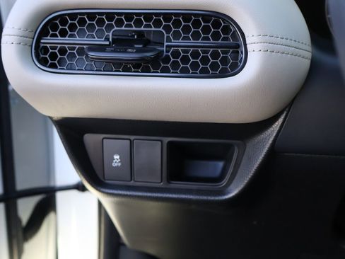 New 2026 Honda HR-V LX image 22
