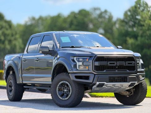 Used 2017 Ford F150 Raptor w/ Equipment Group 802A Luxury AWD/4WD image 5