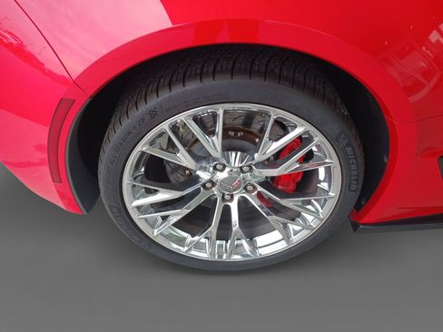 Used 2015 Chevrolet Corvette Z06 w/ 2LZ Preferred Equipment Group RWD image 10