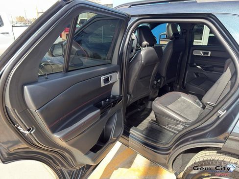 Used 2023 Ford Explorer ST-Line w/ Class IV Trailer Tow Package AWD/4WD image 13