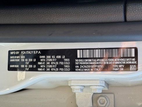 Used 2023 Jeep Renegade Latitude image 26