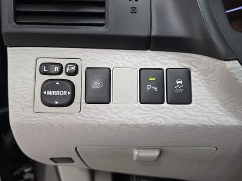 Used 2015 Toyota Venza Limited AWD/4WD image 24