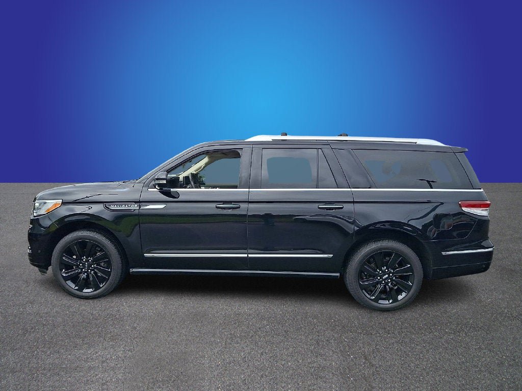 Used 2022 Lincoln Navigator L Reserve AWD/4WD image 7