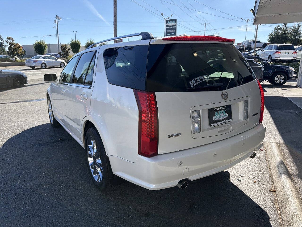Used 2004 Cadillac SRX V8 AWD/4WD image 2