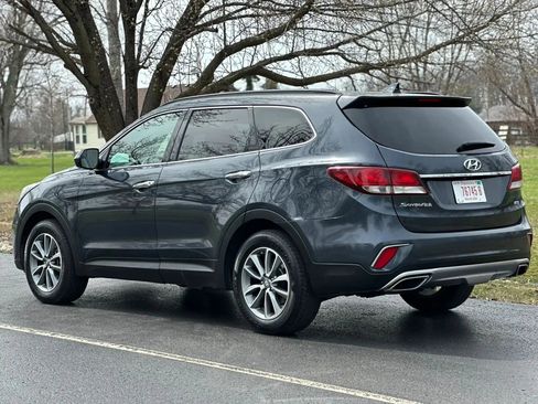 Used 2017 Hyundai Santa Fe SE AWD/4WD image 6